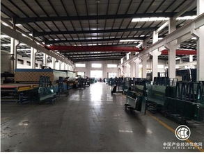 李抒航與顧端青實地考察青鷹并購項目上海德聯玻璃廠，聚焦技術開發合作